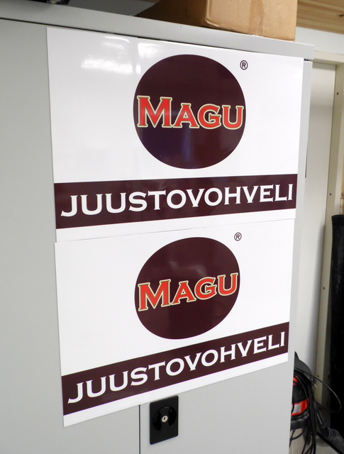 Magneettitarra Juustovohveli Magneettitarra Juustovohveli