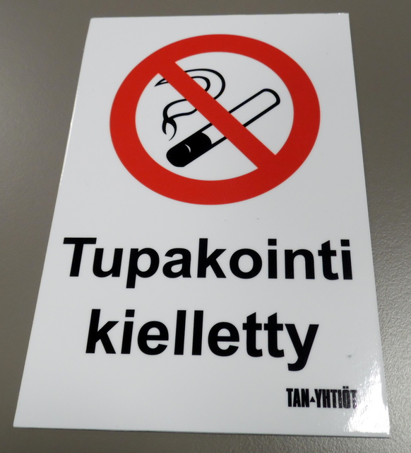 Varoitustarra Tupakointi kielletty Varoitustarra Tupakointi kielletty