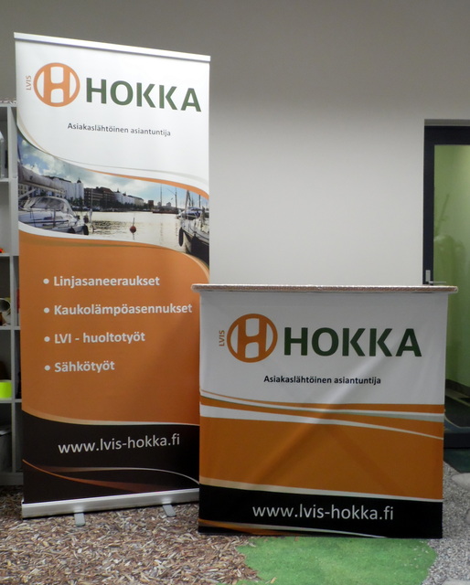 Messupöytä ja kuvateline Messupöytä ja kuvateline