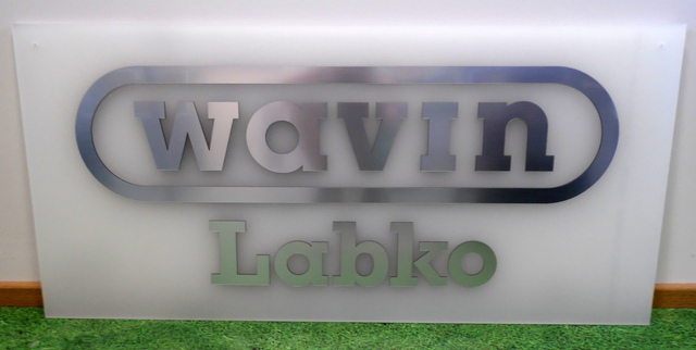 Pleksilasikyltti Wavin Labko Pleksilasikyltti Wavin Labko