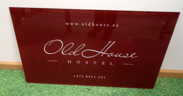 Pleksilasikyltti Old House Hostel Pleksilasikyltti Old House Hostel