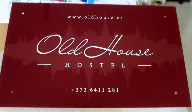 Pleksilasikyltti Old House Hostel Pleksilasikyltti Old House Hostel