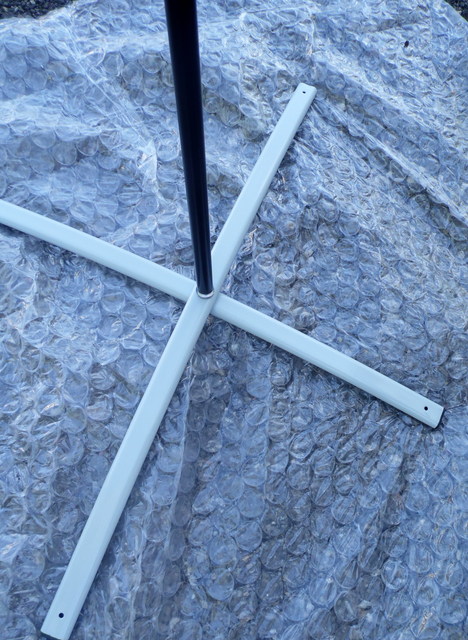 Ristijalka lipun runkolle Ristijalka lipun runkolle