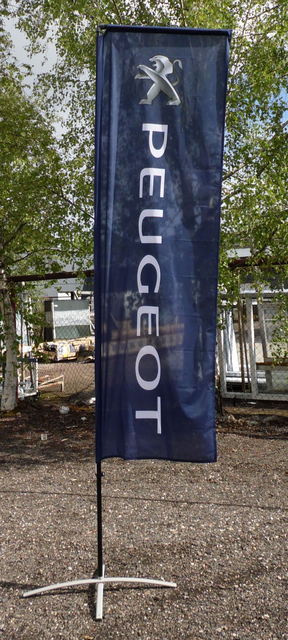 Nelikulmainen lippuPeugeot Nelikulmainen lippuPeugeot